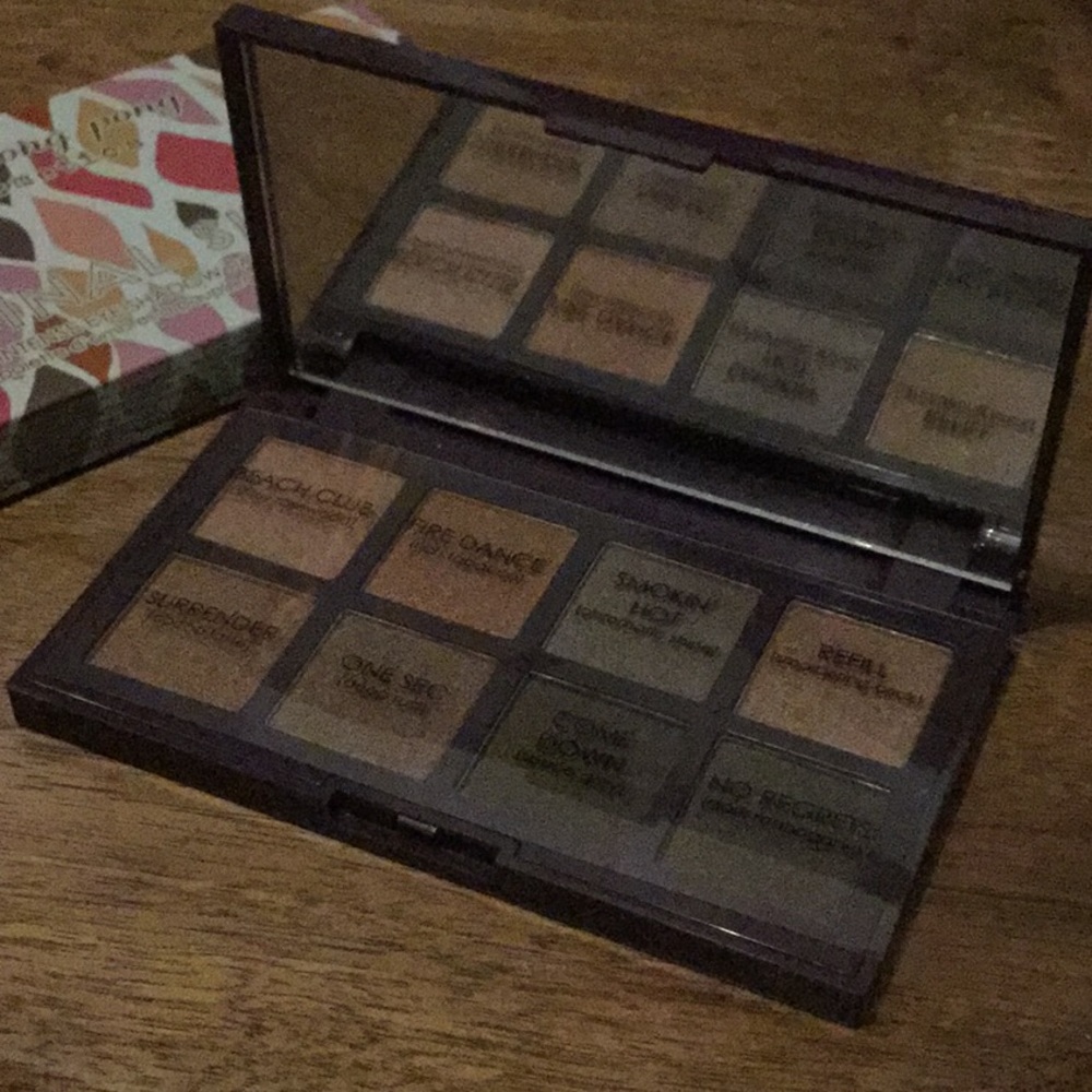 BNIB Jelly Pong Pong Original Sheen Intense Eye Shadow Palette
